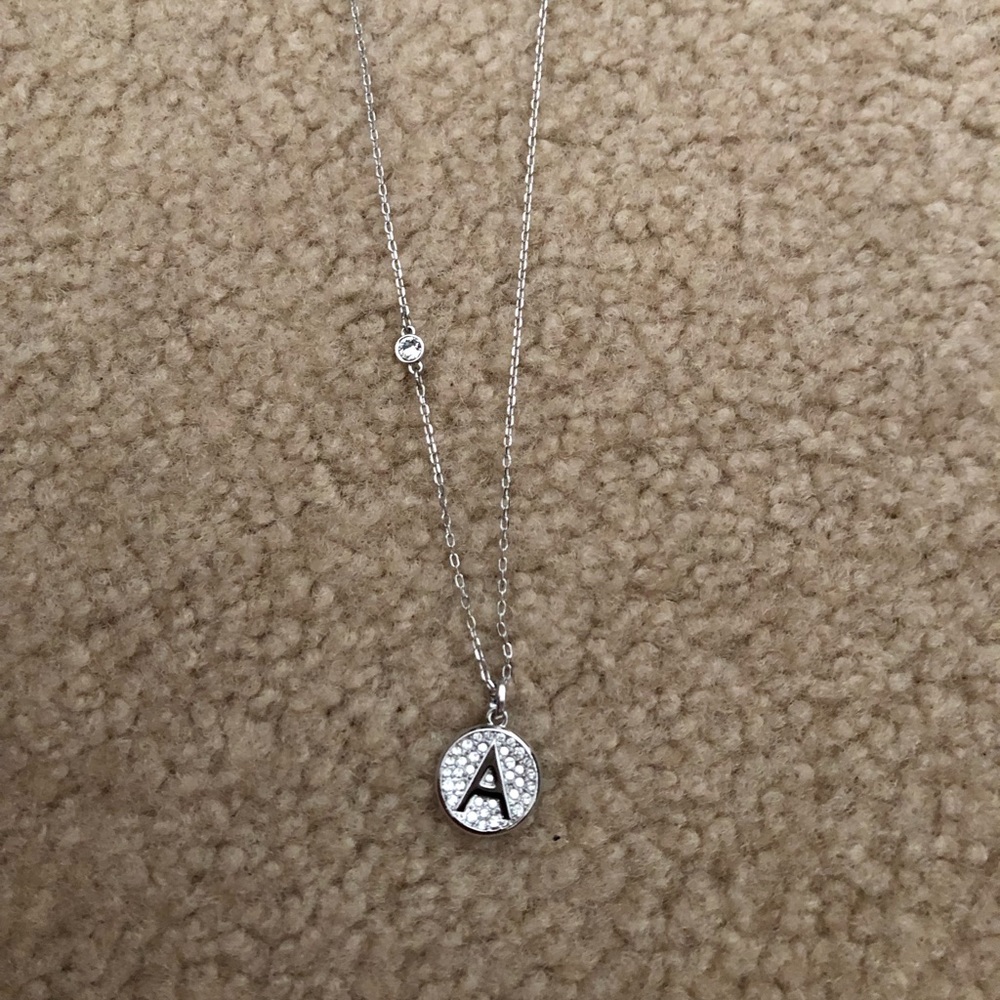 Swavorksi letter pendant